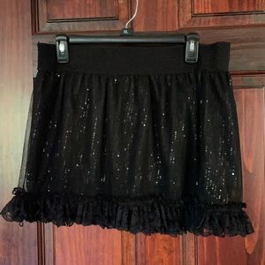 NWOT skirt. Black stretchy waist.